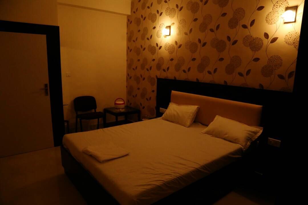 Virat Hotel & Guest House Rādhanpur Zewnętrze zdjęcie
